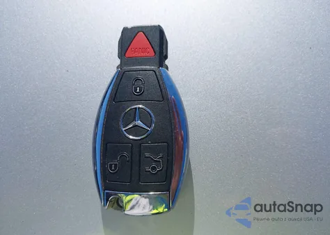 2018 Mercedes-Benz C 300 4Matic z USA, uszkodzony, nr VIN WDDWK4KB9JF752553